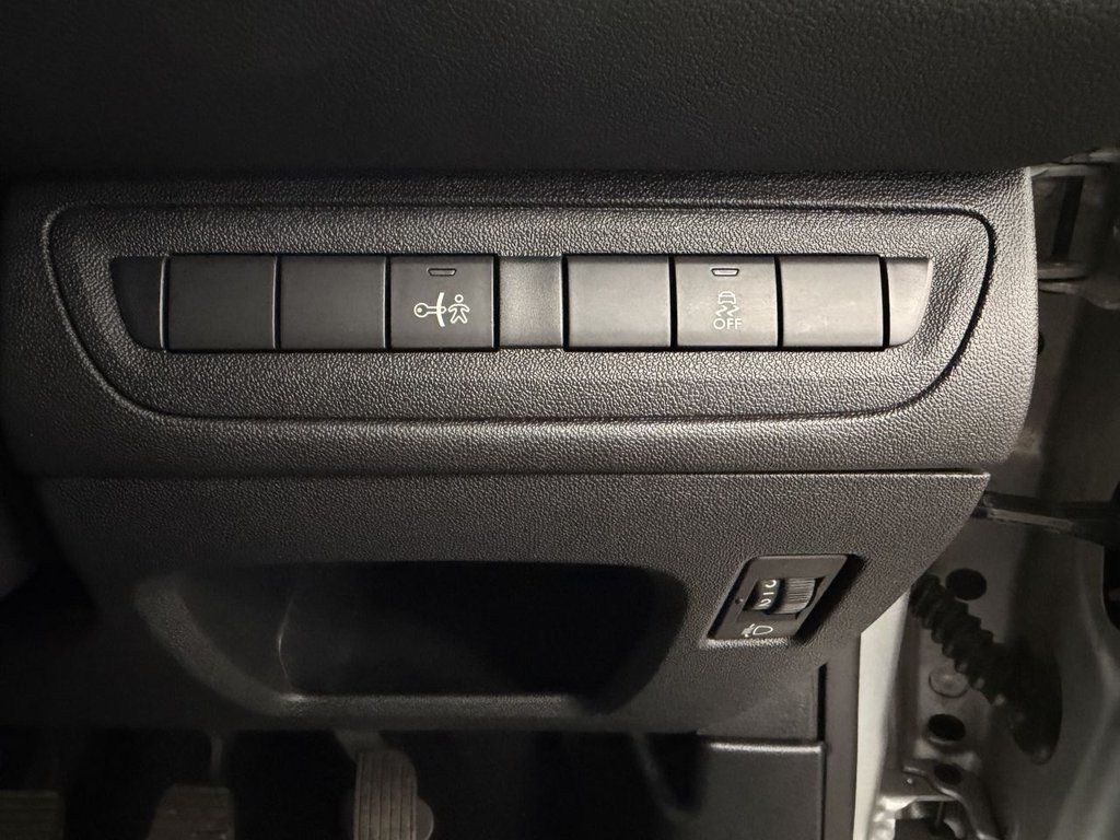 Used Peugeot 208 2013 for sale - 78167384: Photo 16