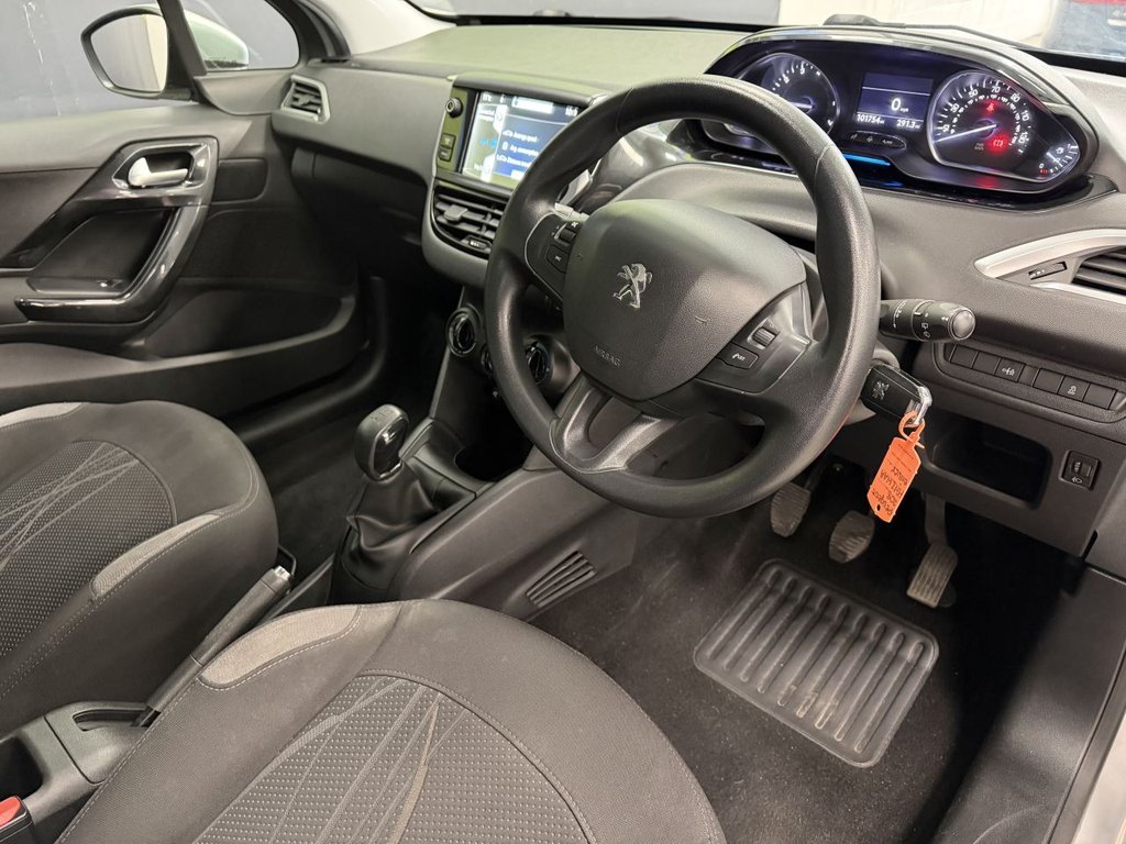 Used Peugeot 208 2013 for sale - 78167384: Photo 17