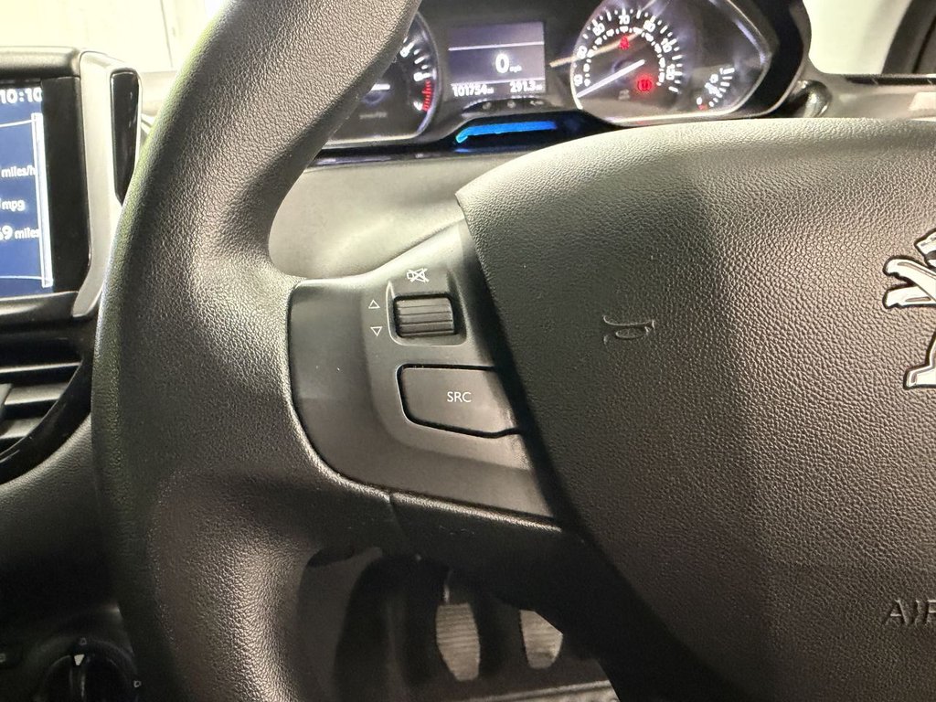 Used Peugeot 208 2013 for sale - 78167384: Photo 18