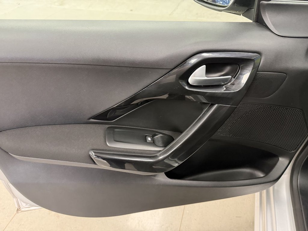 Used Peugeot 208 2013 for sale - 78167384: Photo 31