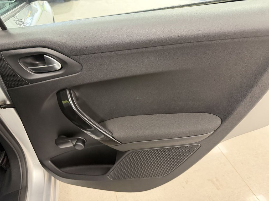 Used Peugeot 208 2013 for sale - 78167384: Photo 35