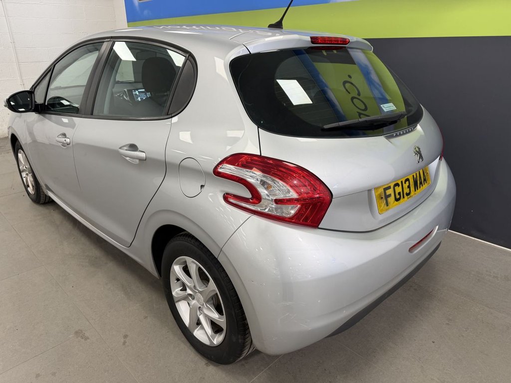 Used Peugeot 208 2013 for sale - 78167384: Photo 8