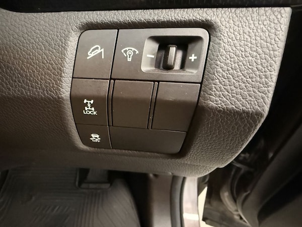 Used Hyundai Santa Fe 2013 for sale - 75397220: Photo 22