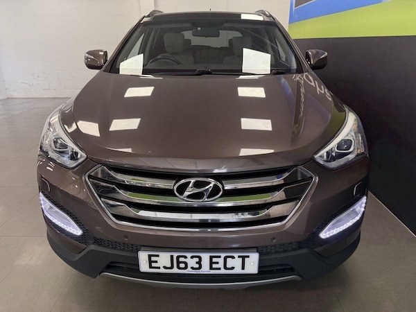 Used Hyundai Santa Fe 2013 for sale - 75397220: Photo 2