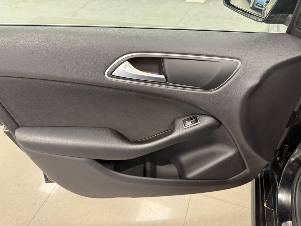 Used Mercedes-Benz B Class 2014 for sale - 76386176: Photo 32