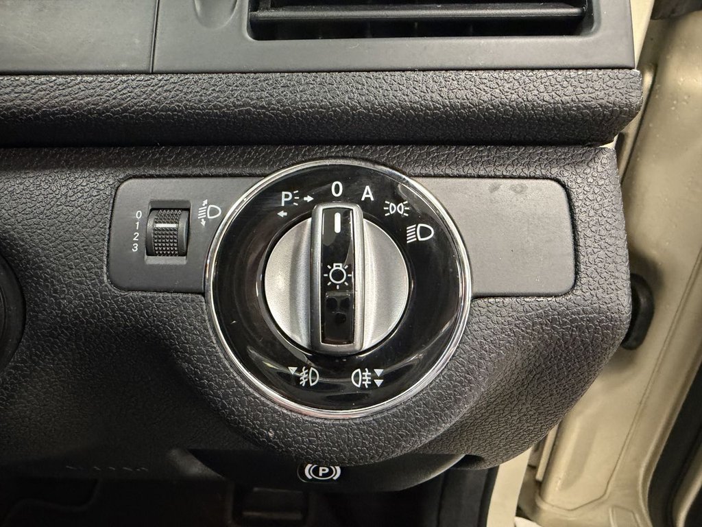 Used Mercedes-Benz C Class 2009 for sale - 77990990: Photo 16