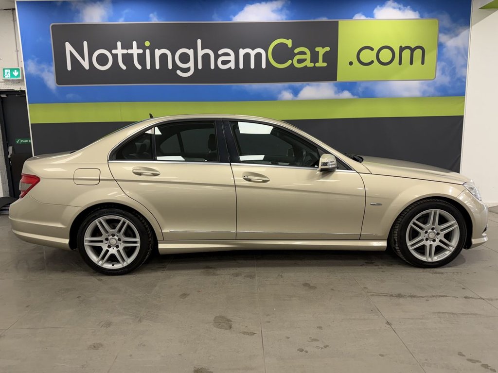 Used Mercedes-Benz C Class 2009 for sale - 77990990: Photo 4