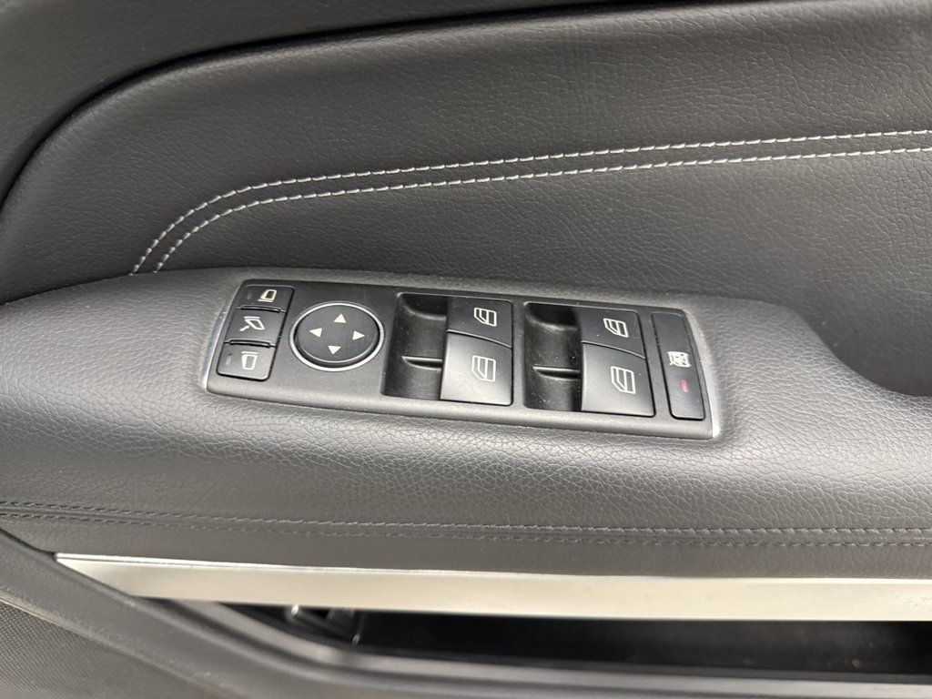Used Mercedes-Benz E Class 2015 for sale - 76368163: Photo 24