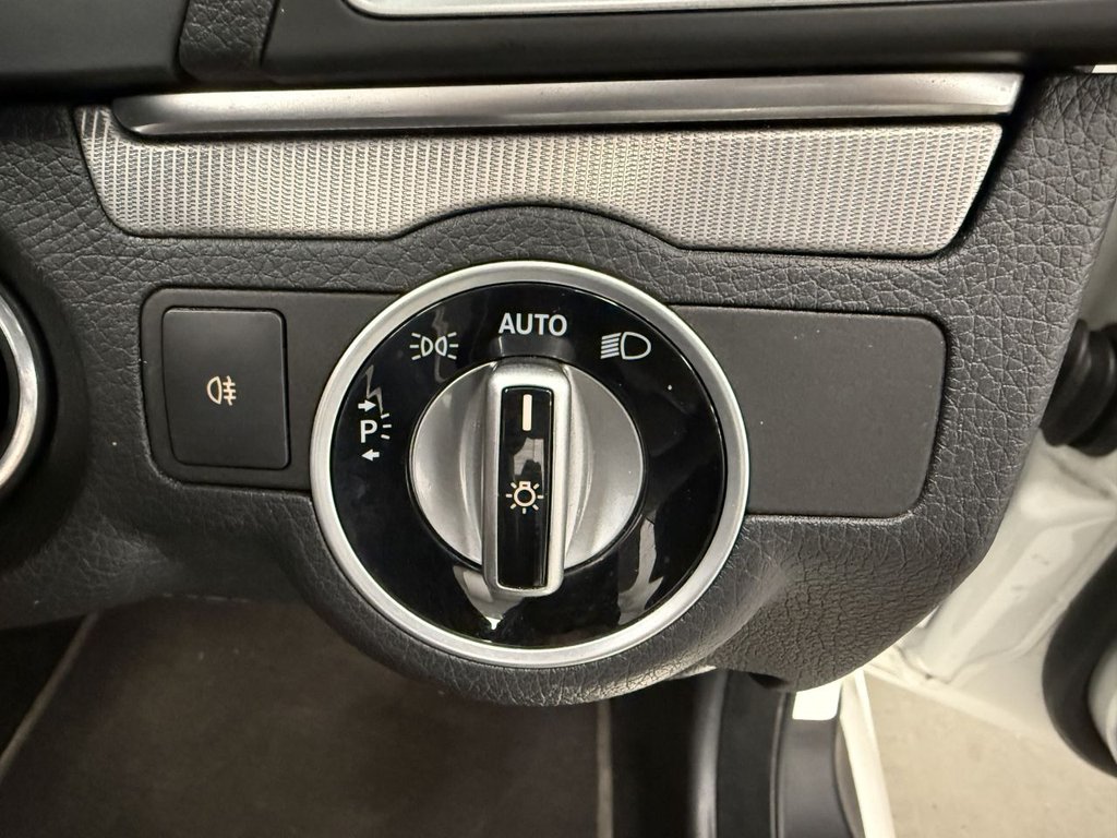 Used Mercedes-Benz E Class 2015 for sale - 76368163: Photo 33