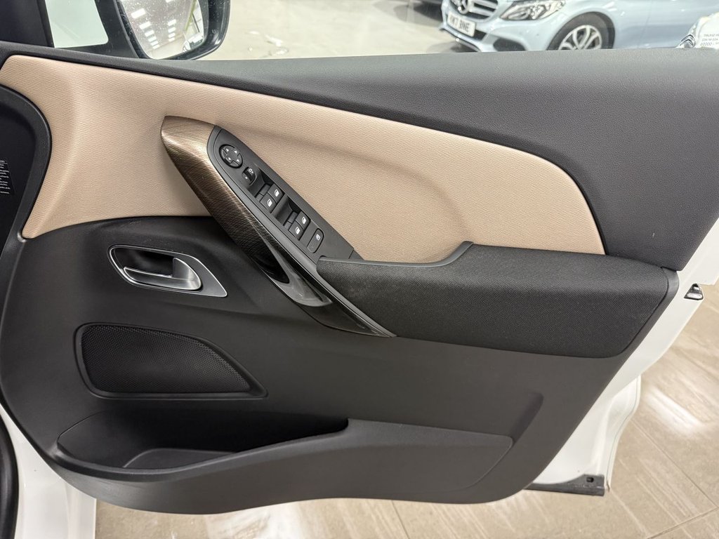 Used Citroen C4 Picasso 2015 for sale - 76973642: Photo 14