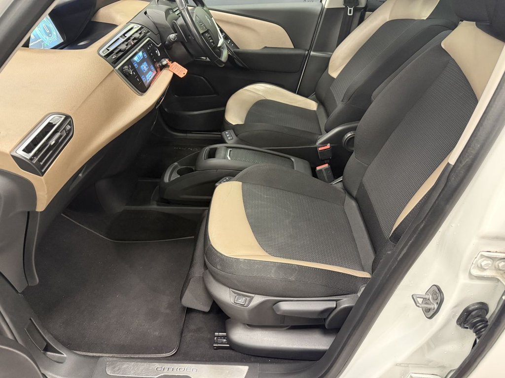 Used Citroen C4 Picasso 2015 for sale - 76973642: Photo 37