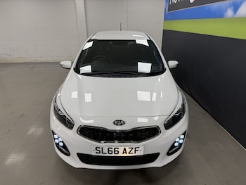Used Kia Ceed 2016 for sale - 76962700: Photo