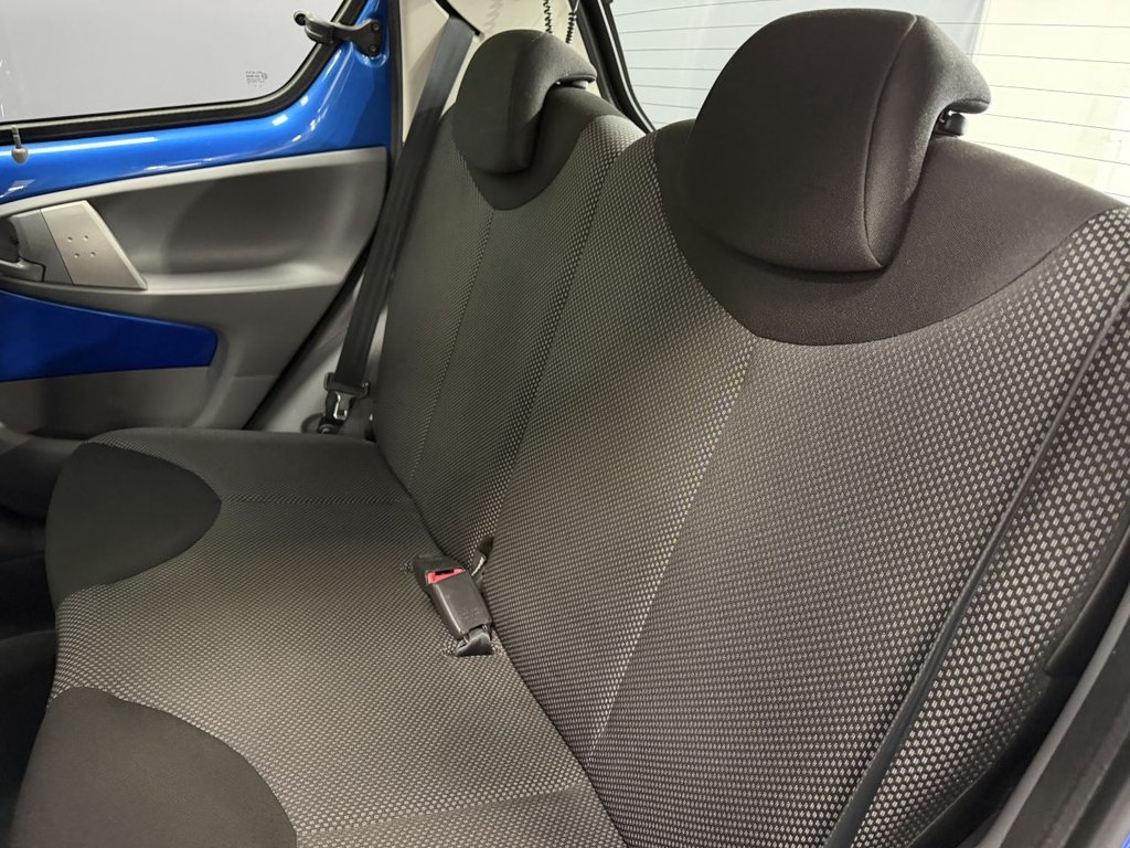 Used Toyota AYGO 2010 for sale - 78110721: Photo 30