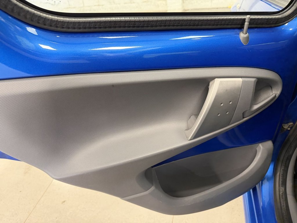 Used Toyota AYGO 2010 for sale - 78110721: Photo 31