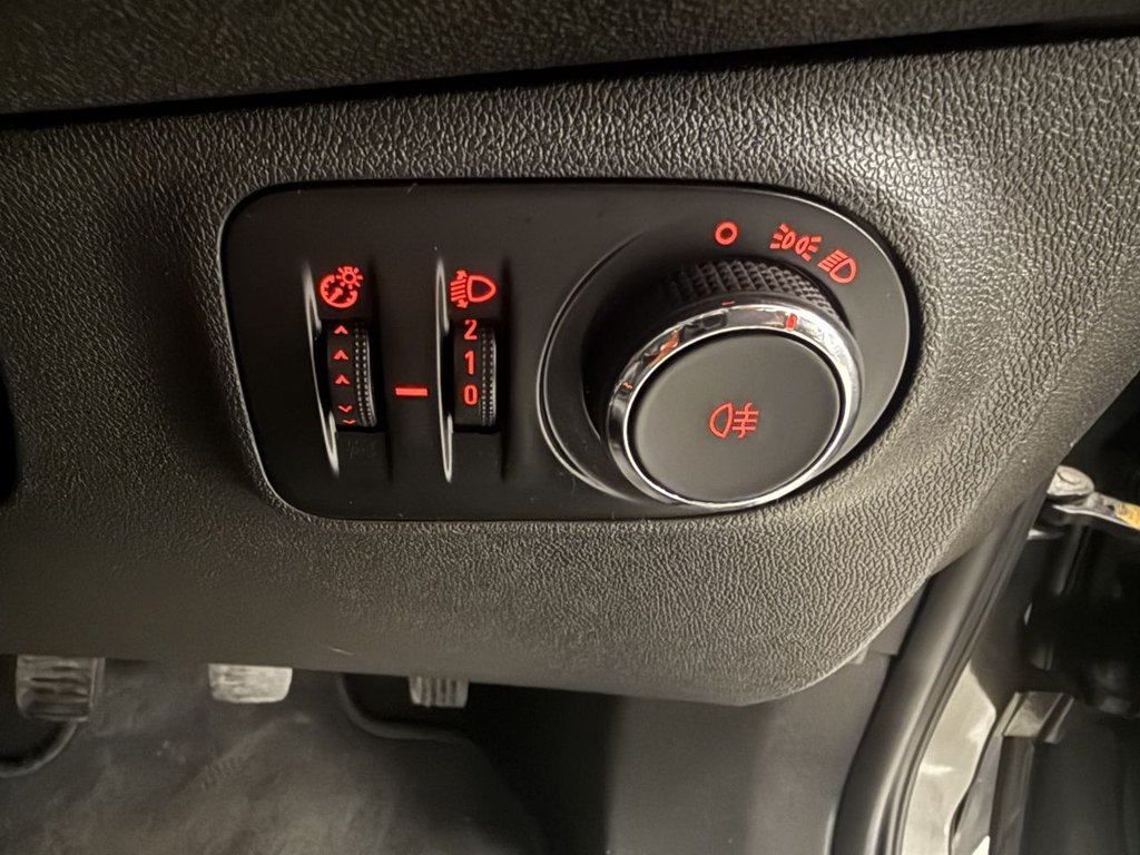 Used Vauxhall Corsa 2015 for sale - 76509975: Photo 21