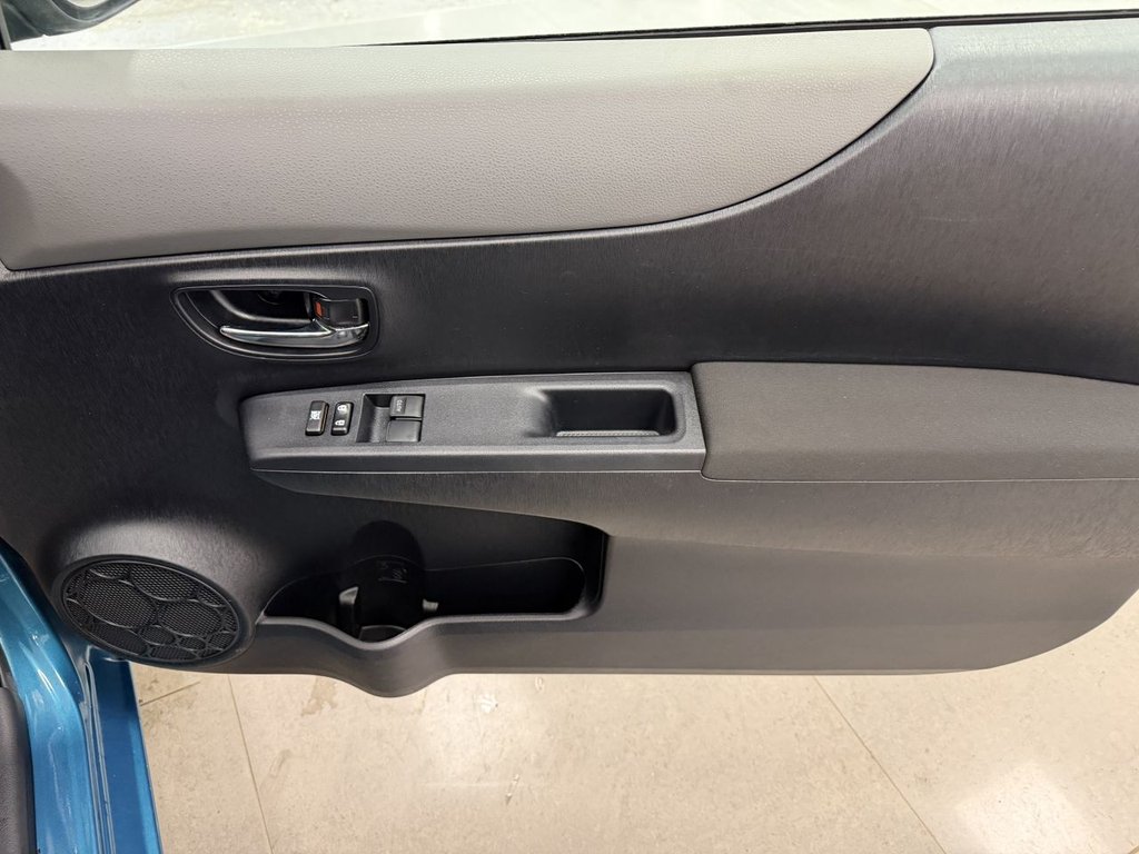 Used Toyota Yaris 2011 for sale - 77891298: Photo 13