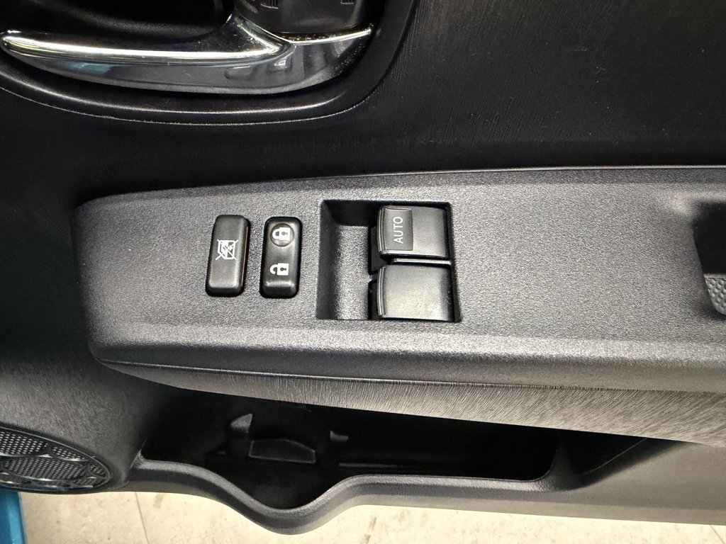 Used Toyota Yaris 2011 for sale - 77891298: Photo 14