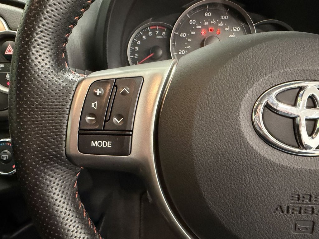 Used Toyota Yaris 2011 for sale - 77891298: Photo 17