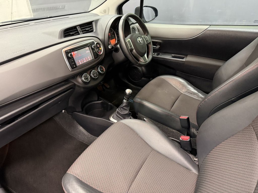 Used Toyota Yaris 2011 for sale - 77891298: Photo 31