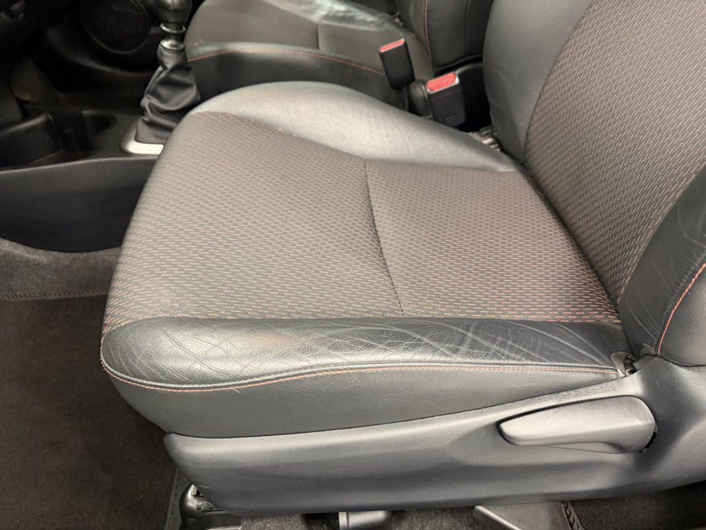 Used Toyota Yaris 2011 for sale - 77891298: Photo 33