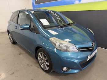 Used Toyota Yaris 2011 for sale - 77891298: Photo