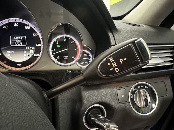 Used Mercedes-Benz E-Class 2012 for sale - 74968475: Photo 24