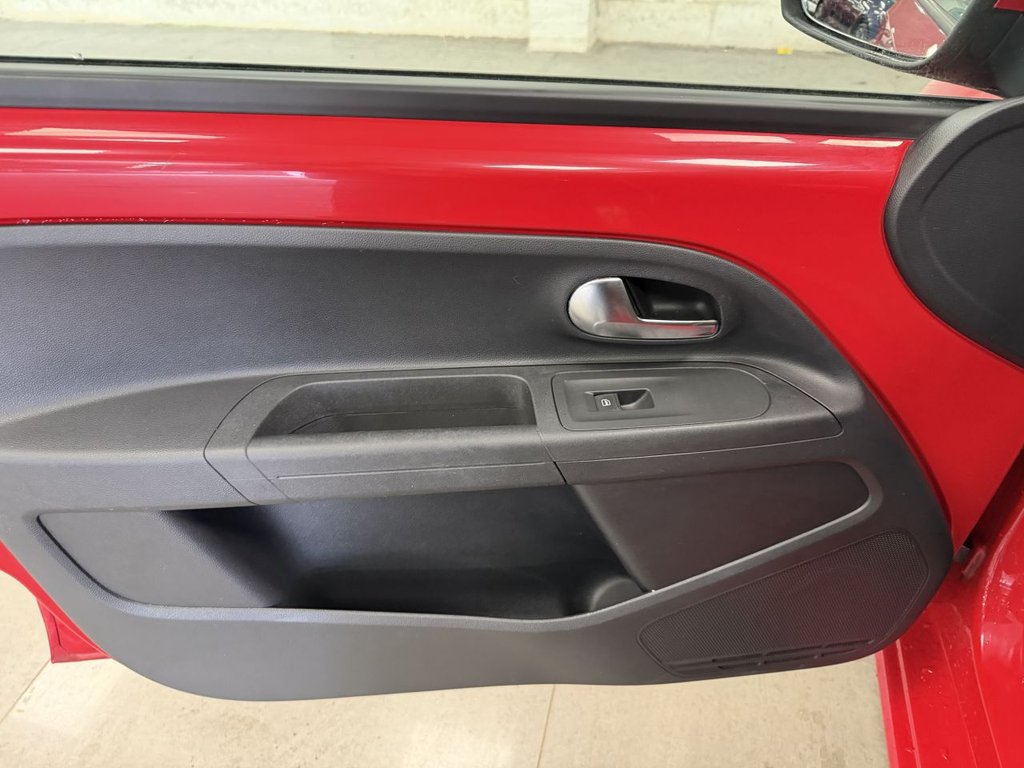 Used Volkswagen up! 2014 for sale - 78167239: Photo 22