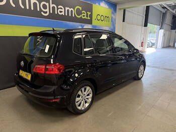Used Volkswagen Golf SV 2017 for sale - 78839175: Photo