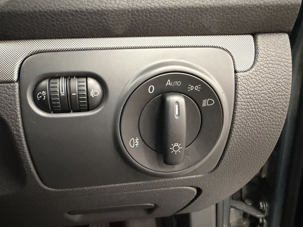 Used Volkswagen Jetta 2008 for sale - 77990904: Photo 14