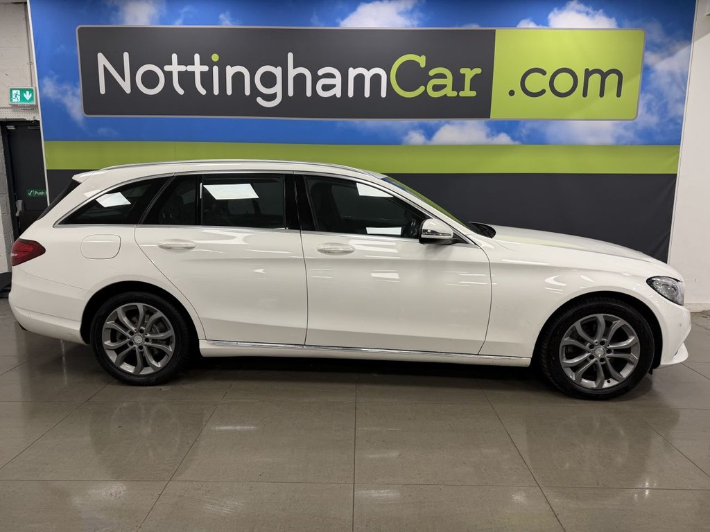 Used Mercedes-Benz C Class 2015 for sale - 77703900: Photo 4