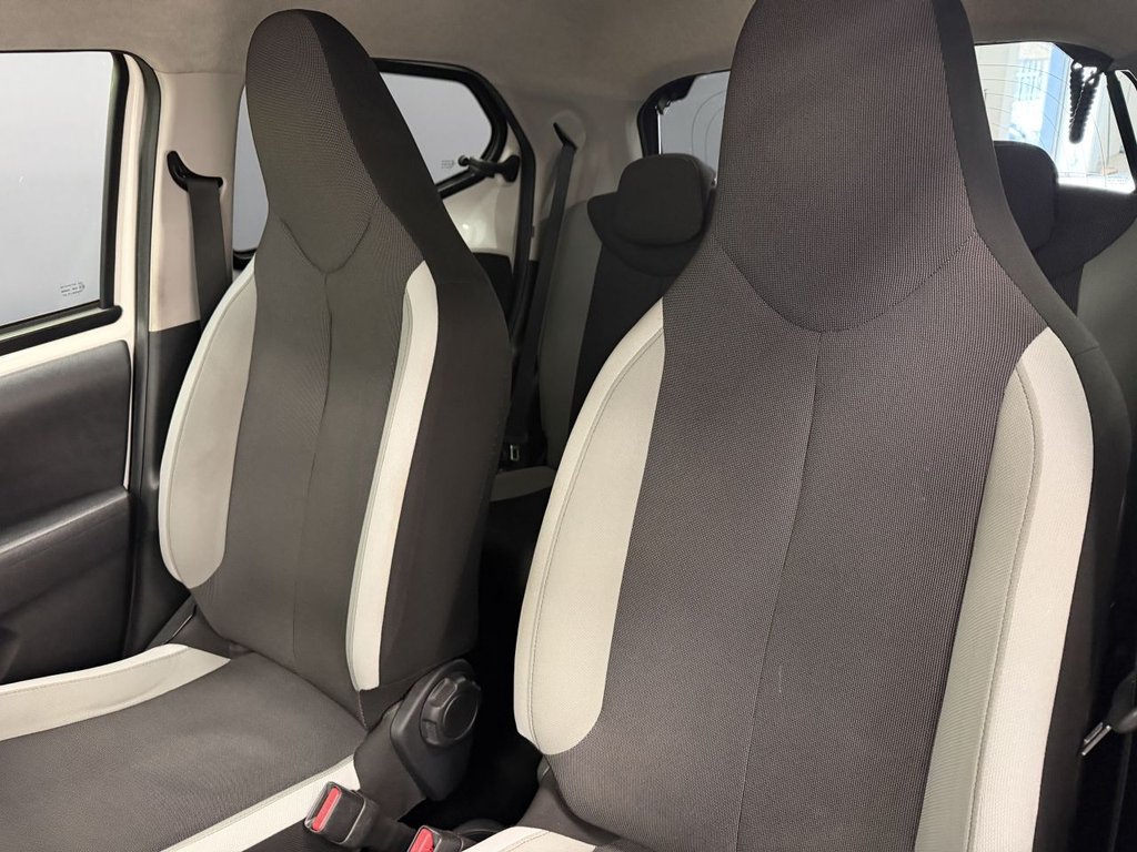 Used Toyota AYGO 2018 for sale - 78167247: Photo 33