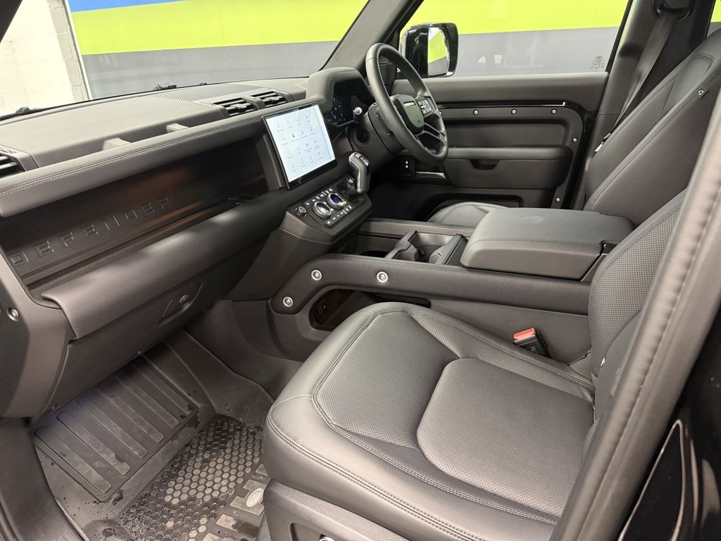 Used Land Rover Defender 2024 for sale - 77059624: Photo 41