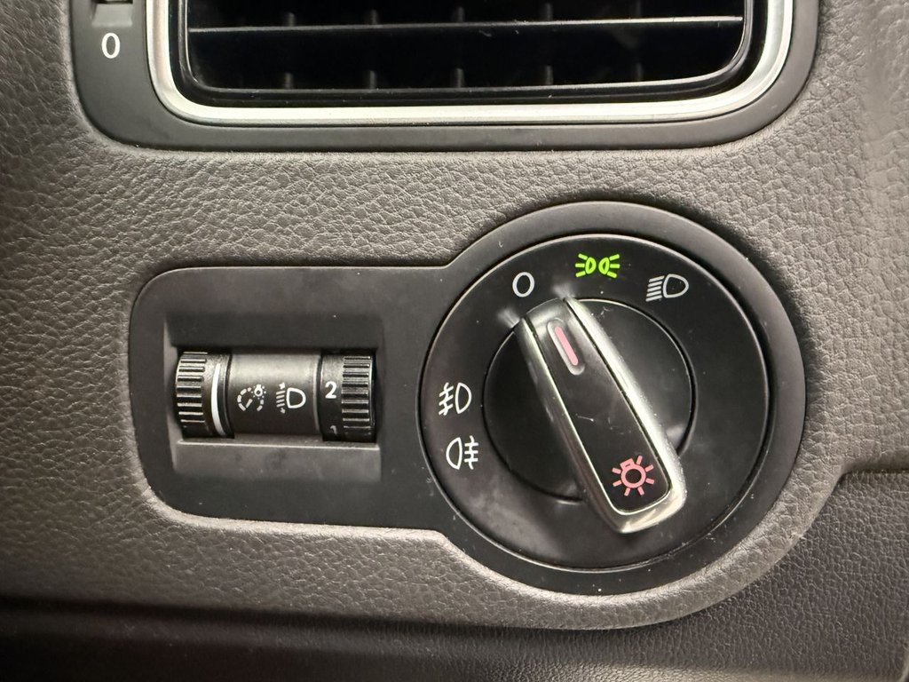 Used Volkswagen Polo 2014 for sale - 77236453: Photo 22