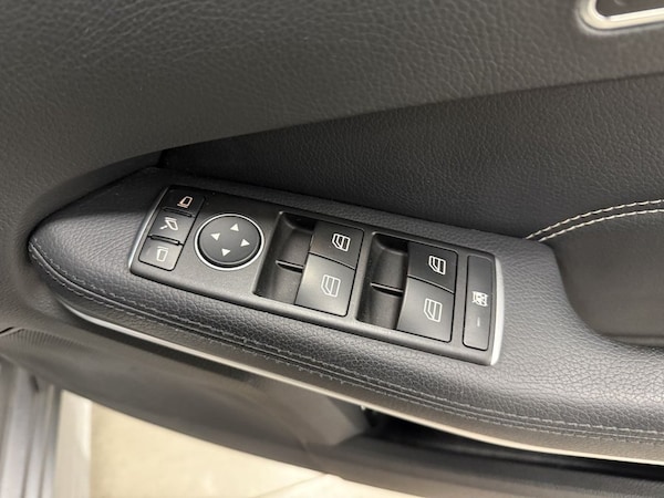 Used Mercedes-Benz E Class 2014 for sale - 76279995: Photo 15