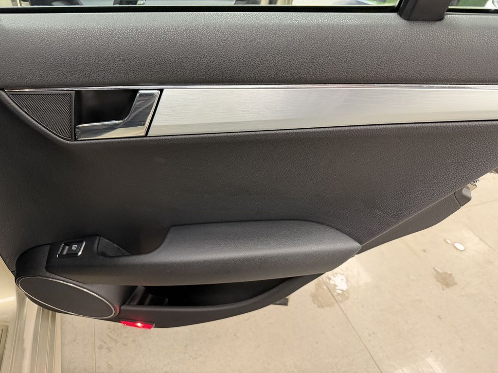 Used Mercedes-Benz C Class 2009 for sale - 77792525: Photo 30