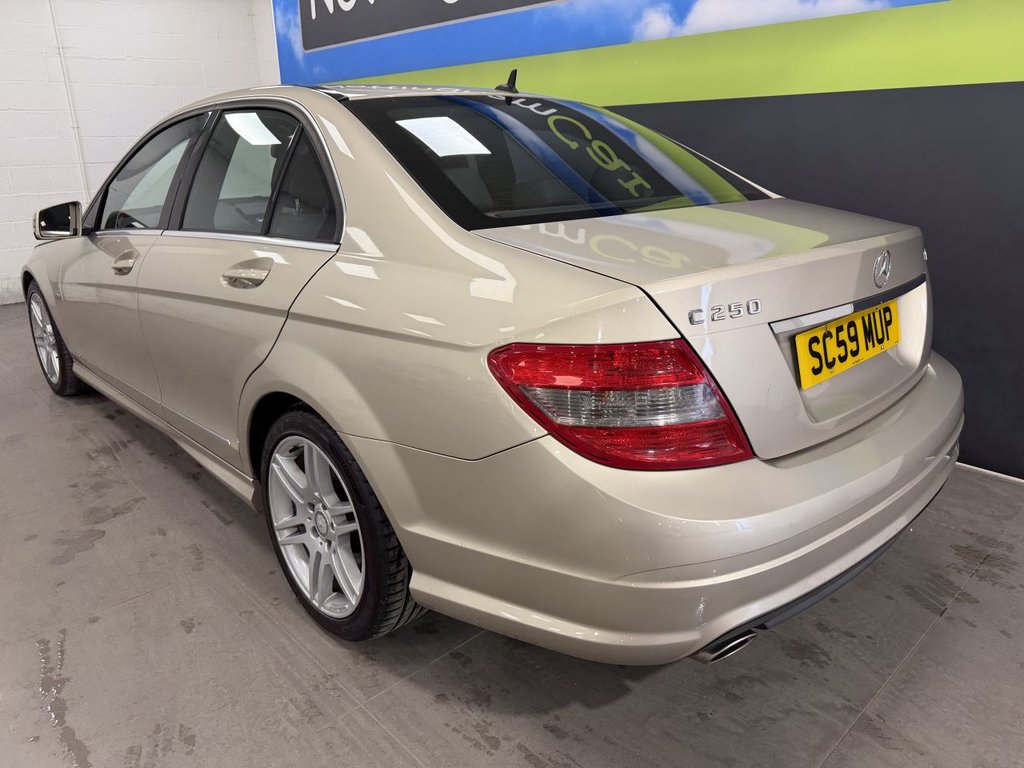 Used Mercedes-Benz C Class 2009 for sale - 77792525: Photo 8