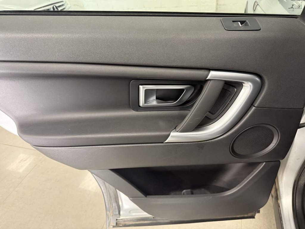 Used Land Rover Discovery Sport 2018 for sale - 76245437: Photo 37