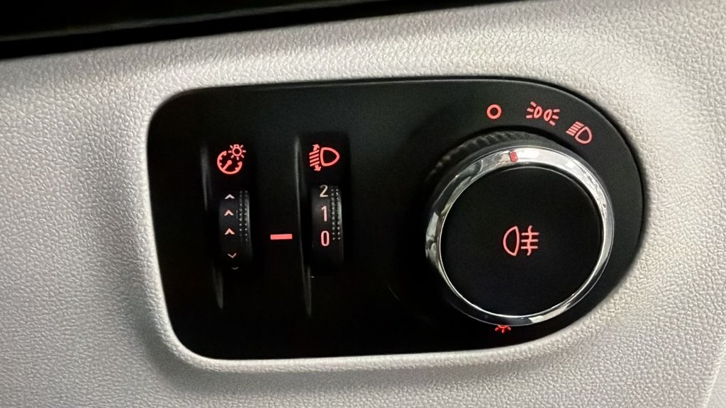 Used Vauxhall ADAM 2014 for sale - 78167322: Photo 16