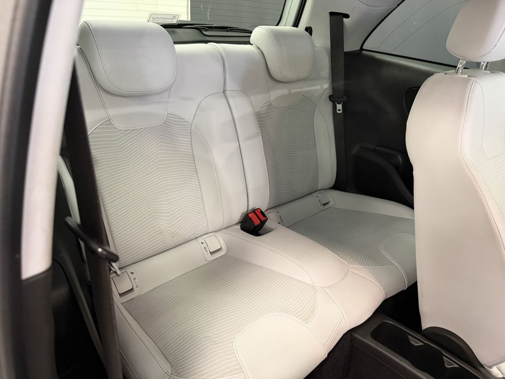 Used Vauxhall ADAM 2014 for sale - 78167322: Photo 31