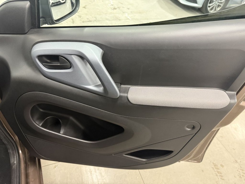 Used Peugeot Partner Tepee 2014 for sale - 76784093: Photo 18