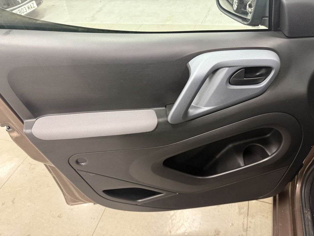 Used Peugeot Partner Tepee 2014 for sale - 76784093: Photo 30