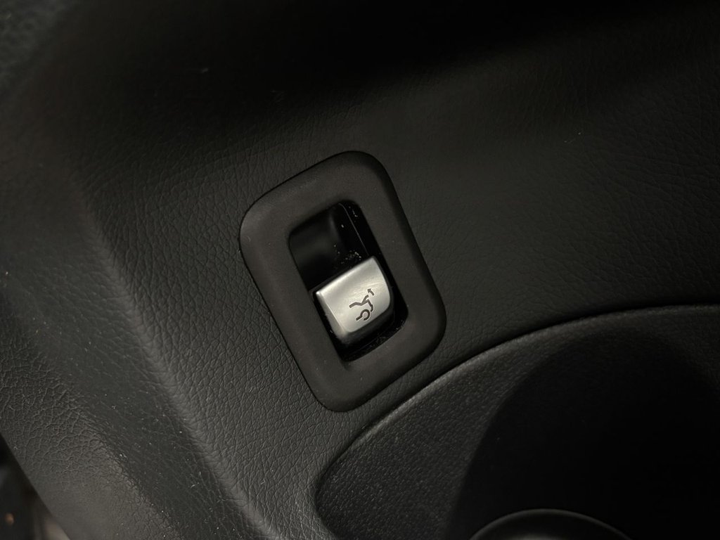 Used Mercedes-Benz C Class 2017 for sale - 77165900: Photo 48