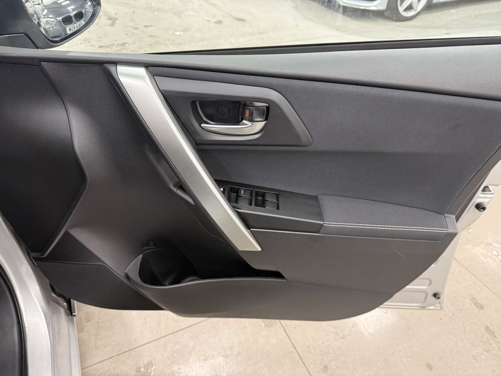 Used Toyota Auris 2015 for sale - 77356719: Photo 12