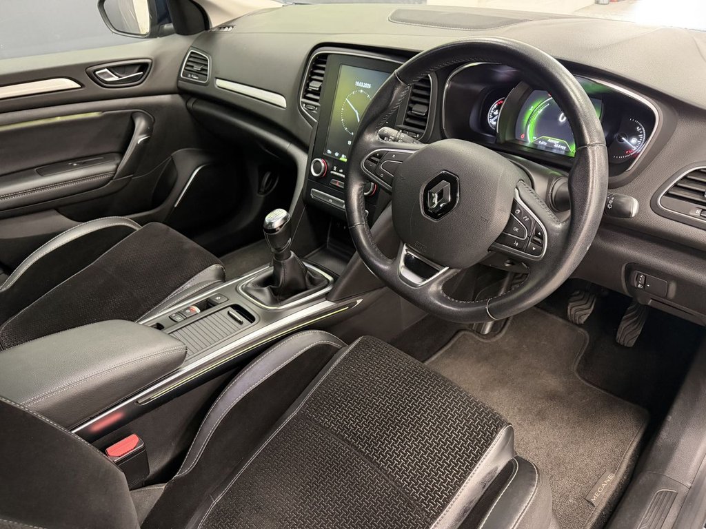 Used Renault Megane 2017 for sale - 77990905: Photo 15