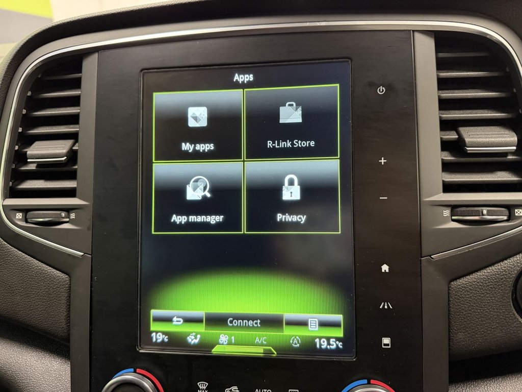 Used Renault Megane 2017 for sale - 77990905: Photo 24