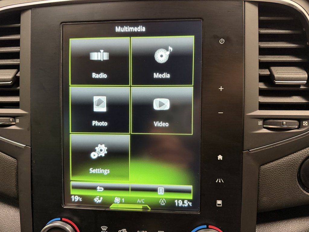 Used Renault Megane 2017 for sale - 77990905: Photo 26