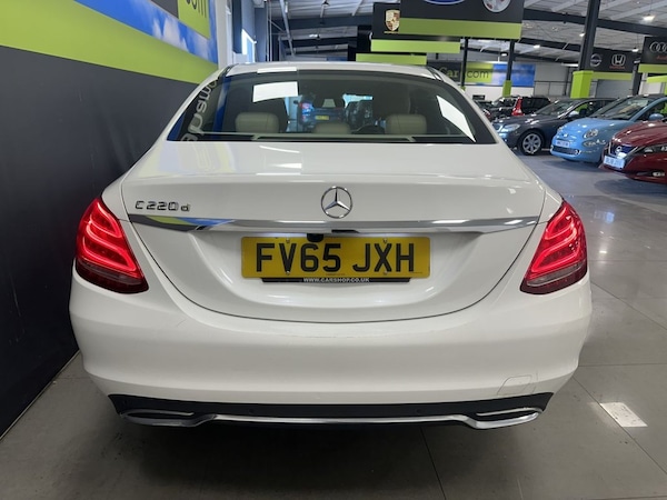 Used Mercedes-Benz C-Class 2015 for sale - 75230554: Photo 11