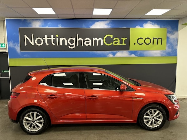 Used Renault Megane 2017 for sale - 75726875: Photo 4