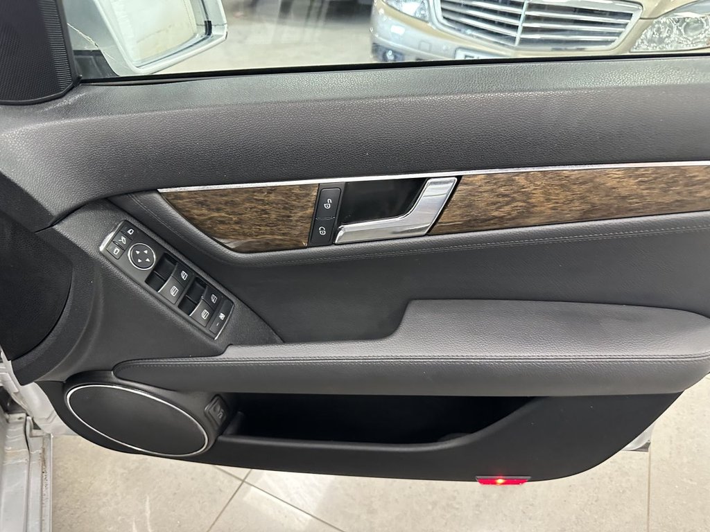 Used Mercedes-Benz C Class 2010 for sale - 76376314: Photo 14