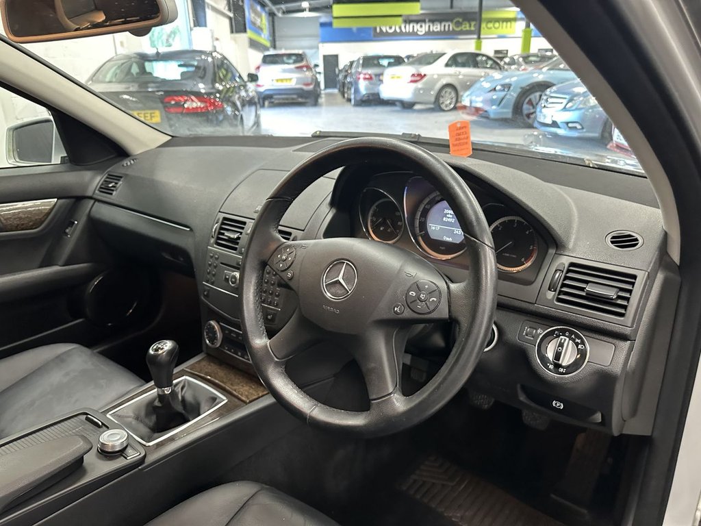 Used Mercedes-Benz C Class 2010 for sale - 76376314: Photo 19